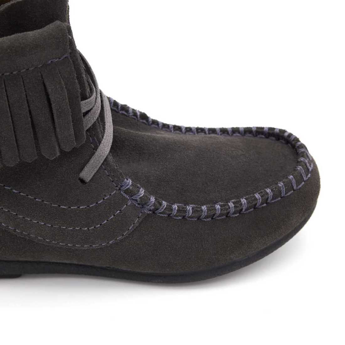BOTAS NIÑA FLECOS SERRAJE GRIS | Pasitrote