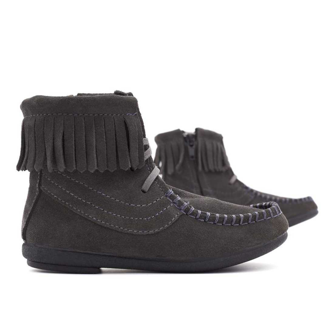 BOTAS NIÑA FLECOS SERRAJE GRIS | Pasitrote