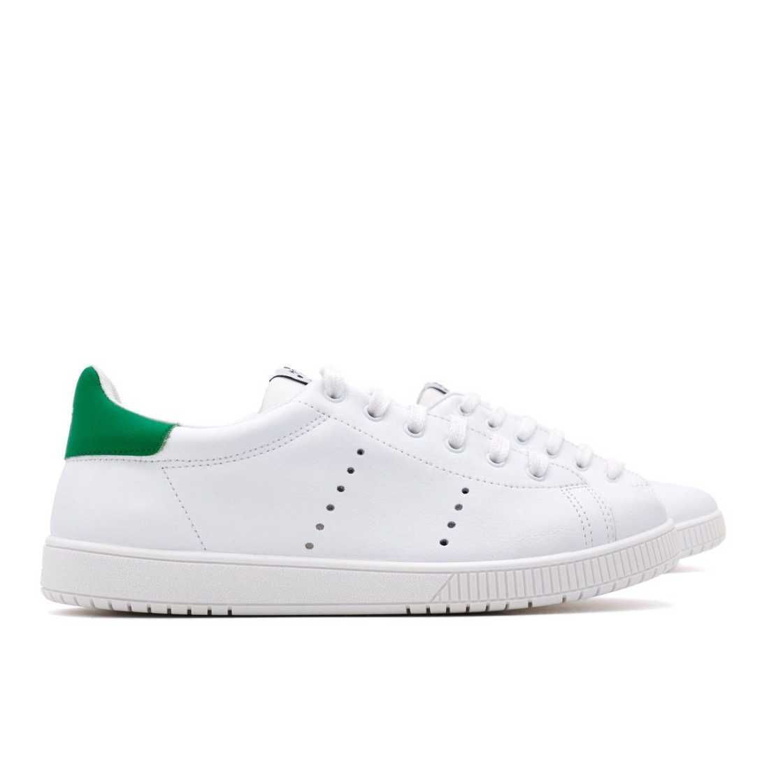 ZAPATILLAS BLANCAS Y VERDE TITANITOS