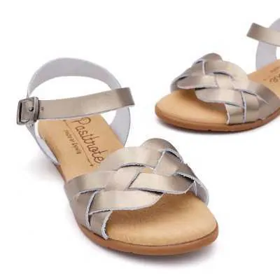 Sandalia para Niña de piel Plata súper cómoda y flexible - Pasitrote 2
