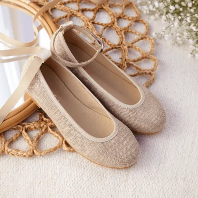 Bailarinas con lazos Comunión Lino Tostado | Pasitrote 2