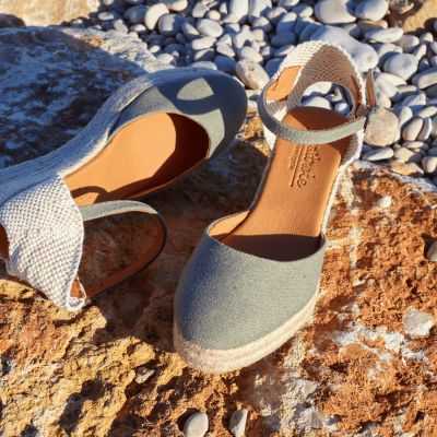 Alpargata Cuña Esparto con Hebilla Verde